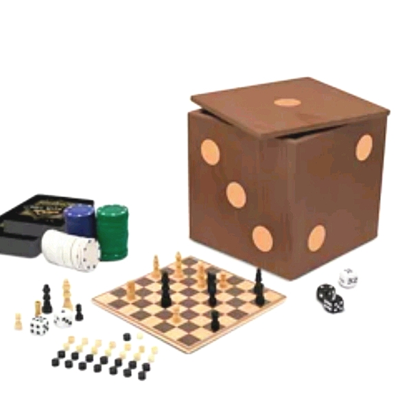 Hammer + Axe
Game Wood Dice Box Set 5 in 1